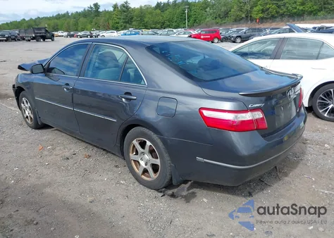 2007 Toyota Camry Le z USA, uszkodzony, nr VIN 4T1BE46KX7U710497